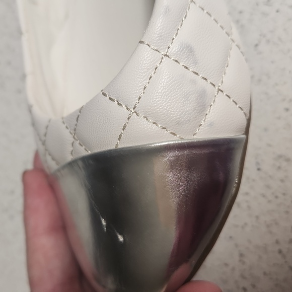 Express White and Silver Quilted Flats Size 8 - Picture 16 of 16